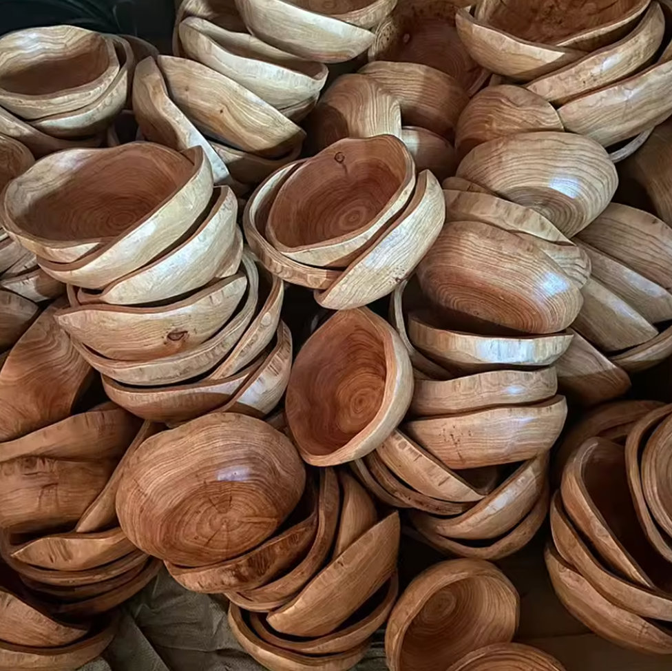 Bol créatif en racine de bois sculptée